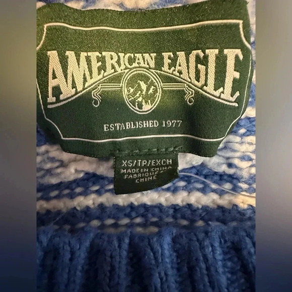 American Eagle Blue Stripe chevron Cropped Boxy Pullover Crewneck sweater NWT - Picture 4 of 5